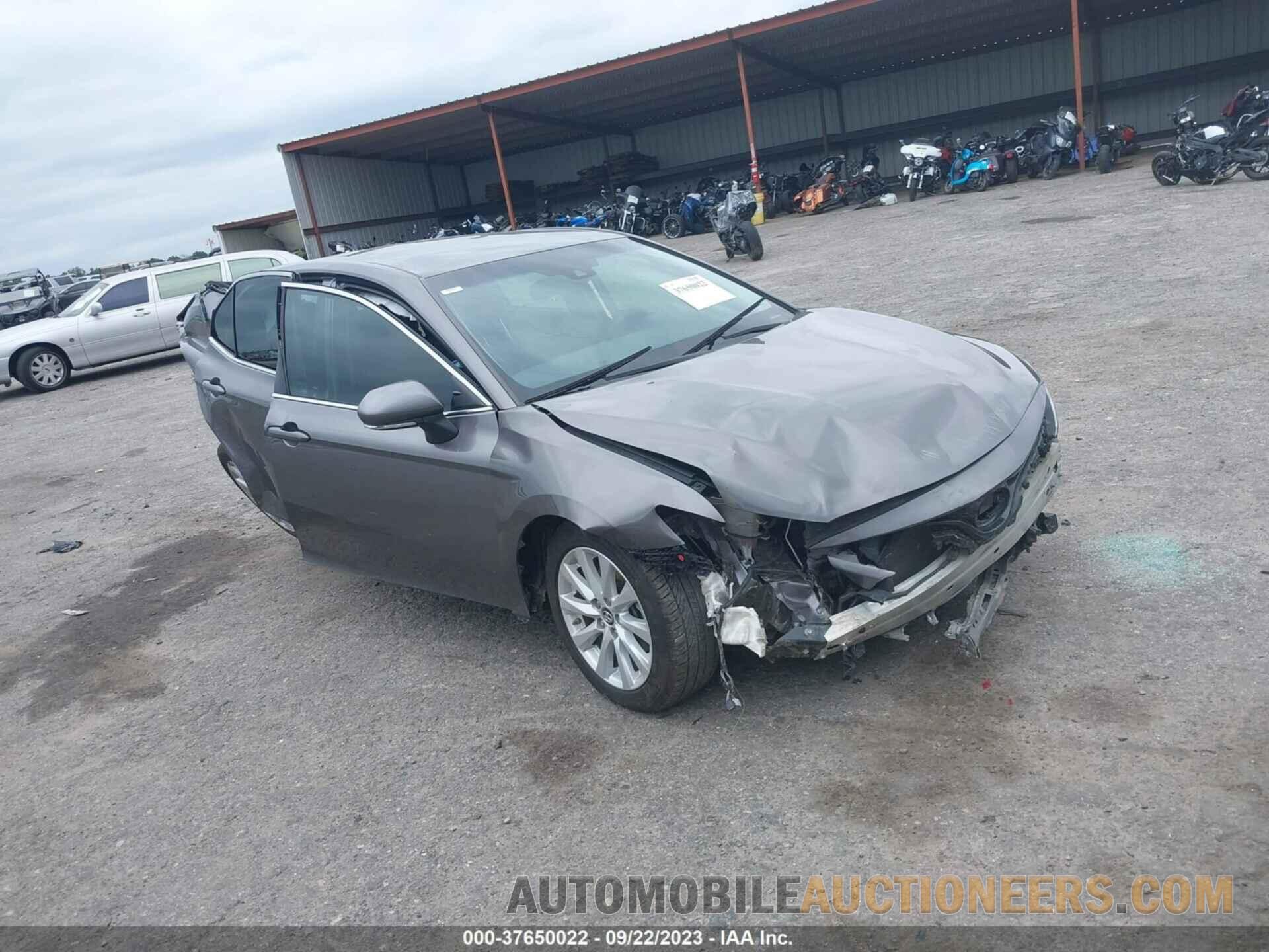 4T1B11HK9JU673313 TOYOTA CAMRY 2018