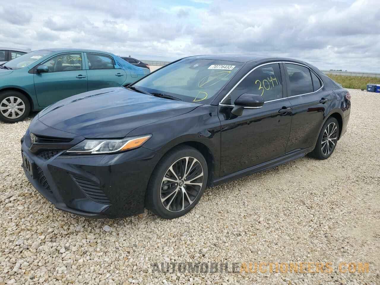 4T1B11HK9JU674428 TOYOTA CAMRY 2018