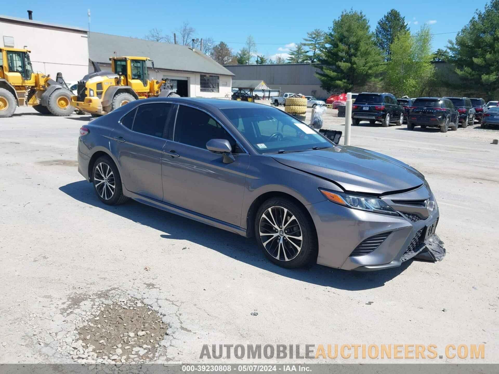 4T1B11HK9JU674641 TOYOTA CAMRY 2018