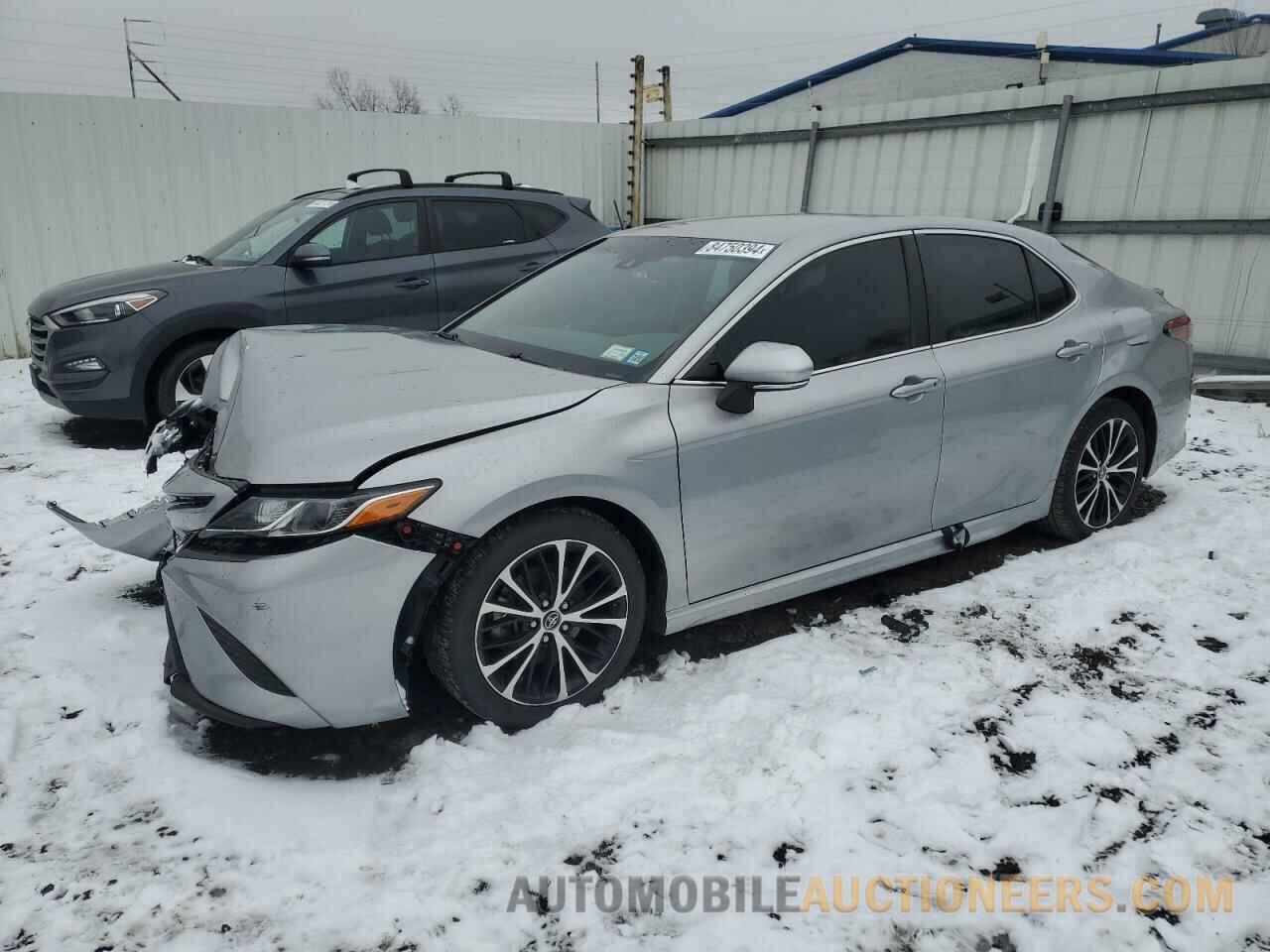 4T1B11HK9JU675174 TOYOTA CAMRY 2018