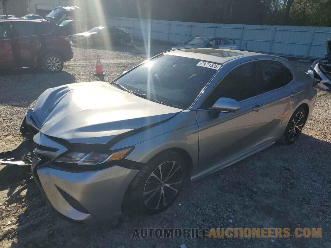 4T1B11HK9JU678477 TOYOTA CAMRY 2018