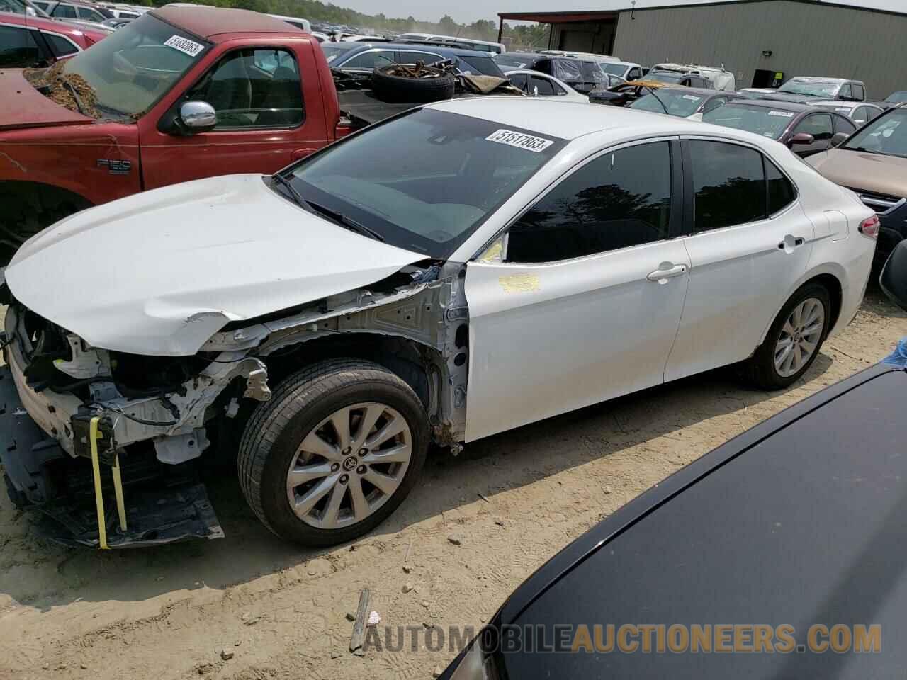 4T1B11HK9KU161584 TOYOTA CAMRY 2019