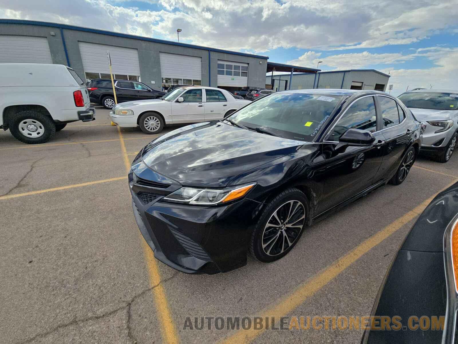 4T1B11HK9KU164386 Toyota Camry 2019