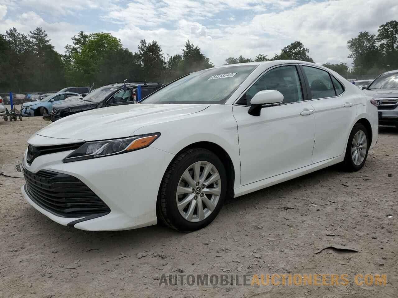 4T1B11HK9KU164582 TOYOTA CAMRY 2019