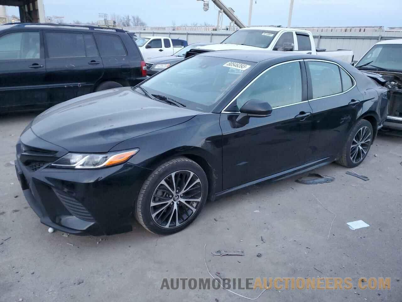 4T1B11HK9KU180619 TOYOTA CAMRY 2019