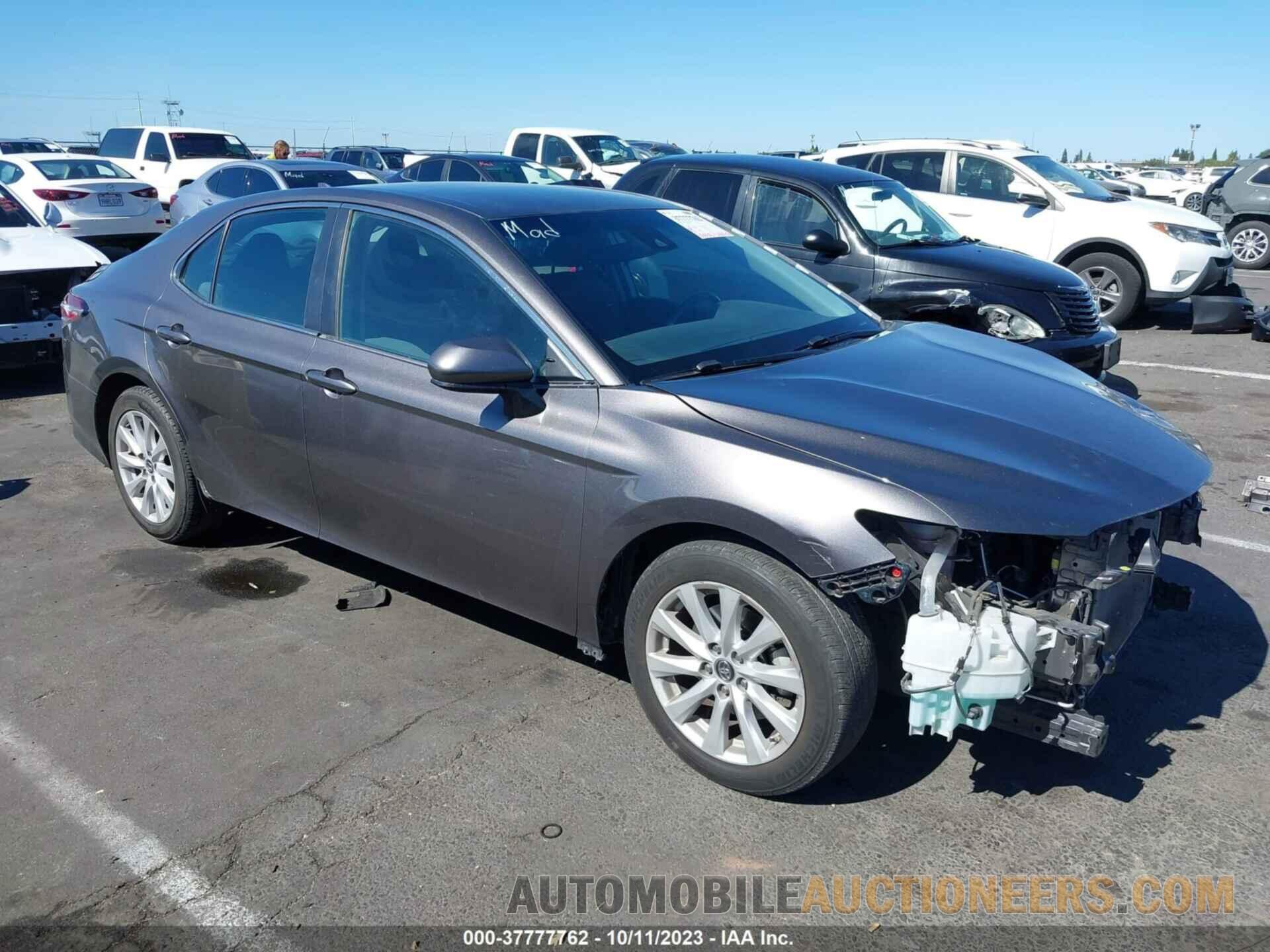 4T1B11HK9KU204983 TOYOTA CAMRY 2019