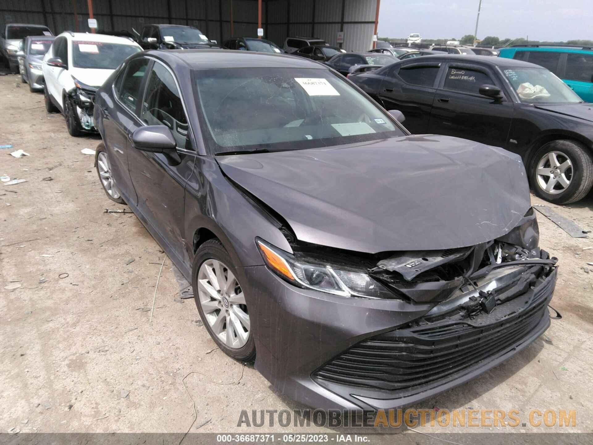 4T1B11HK9KU215756 TOYOTA CAMRY 2019