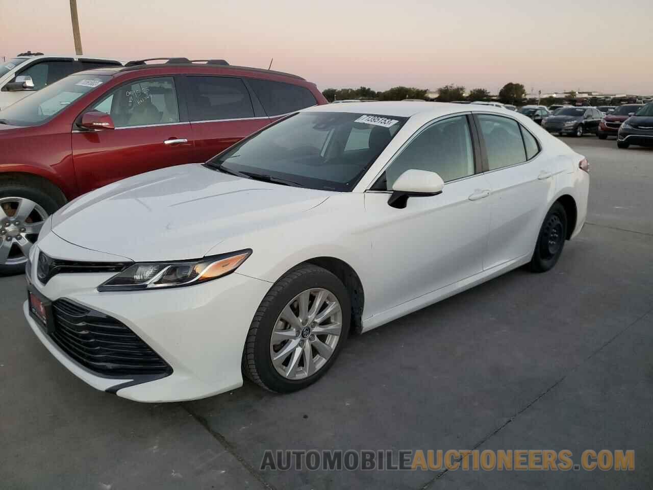 4T1B11HK9KU229933 TOYOTA CAMRY 2019