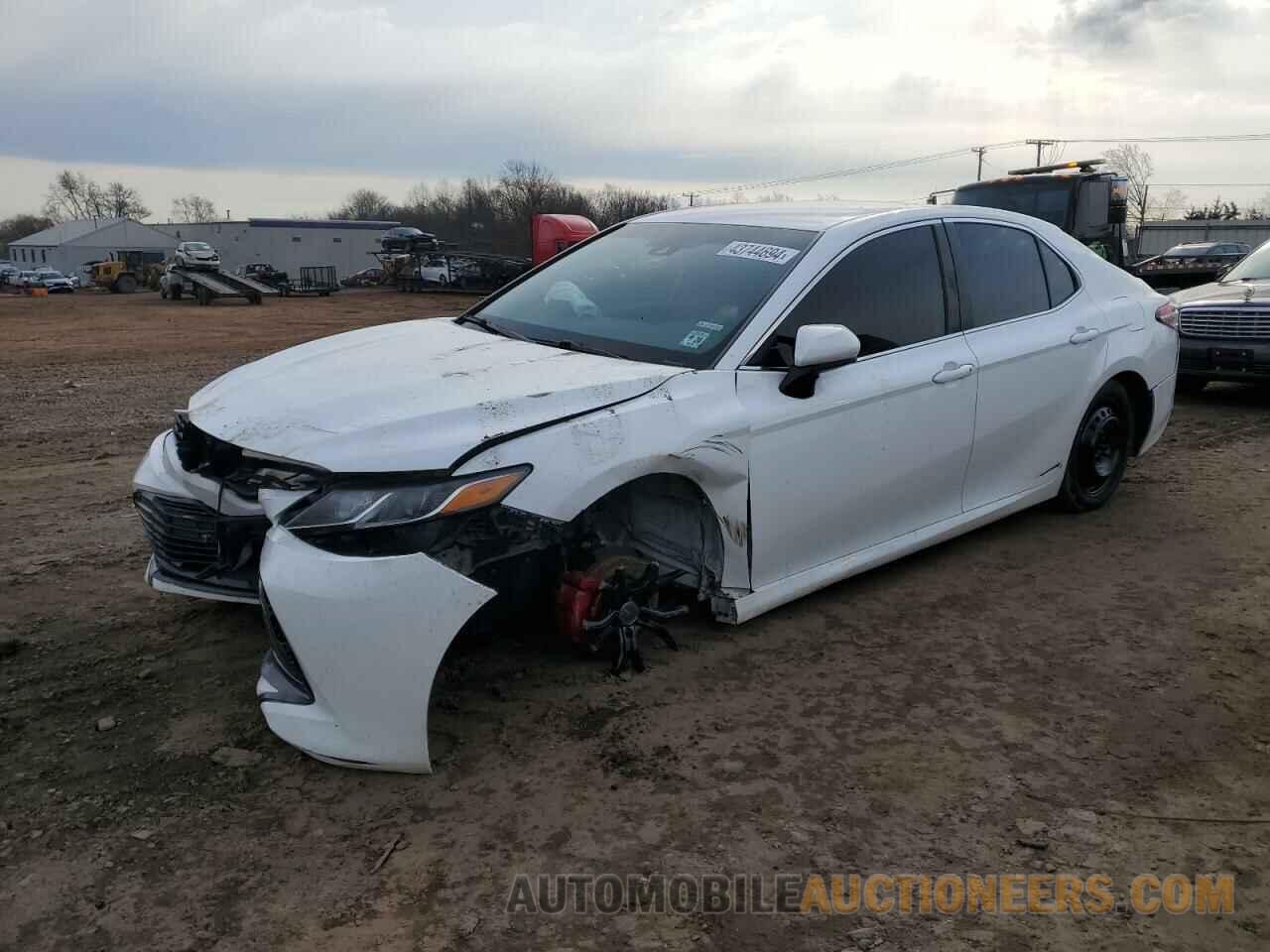 4T1B11HK9KU241144 TOYOTA CAMRY 2019