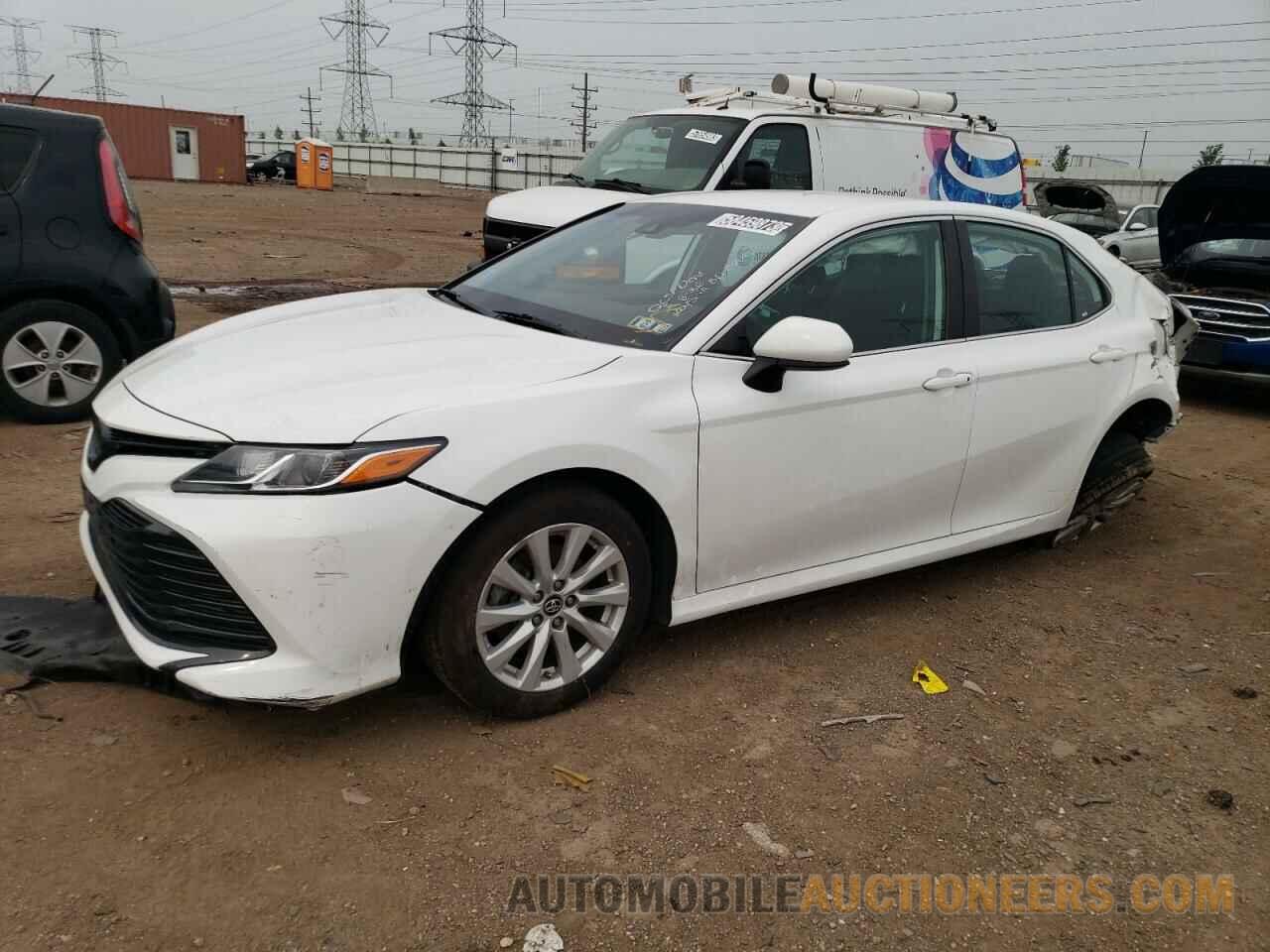 4T1B11HK9KU268005 TOYOTA CAMRY 2019