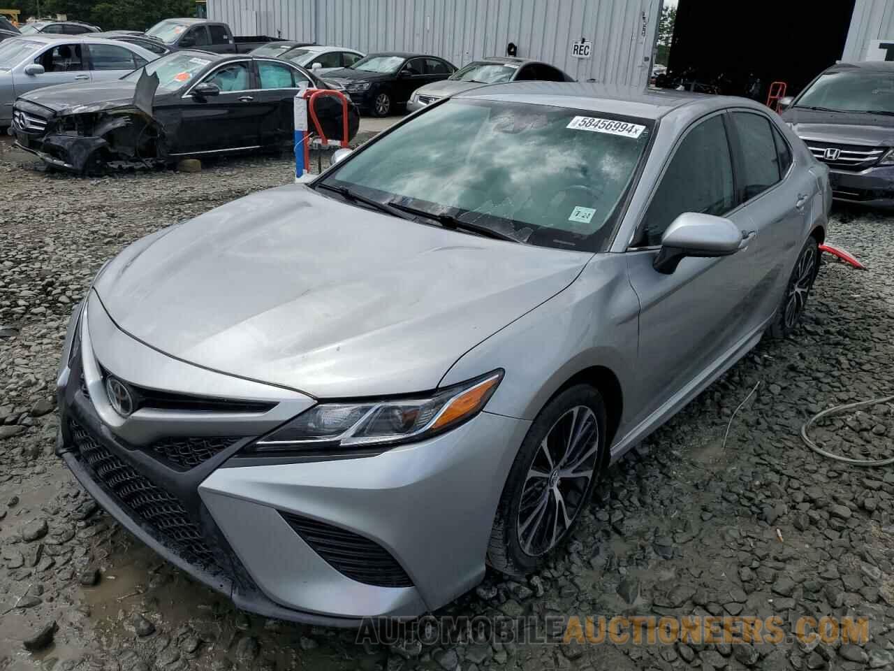 4T1B11HK9KU679579 TOYOTA CAMRY 2019