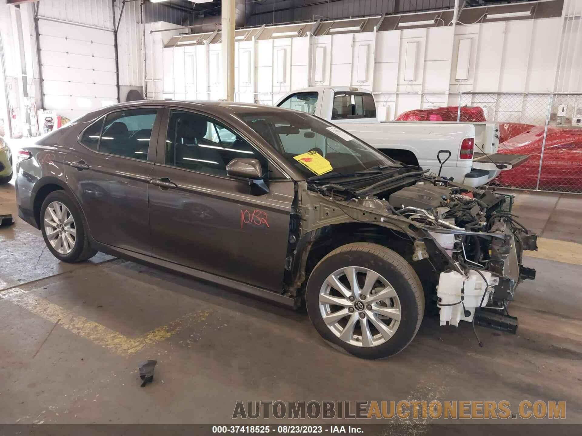 4T1B11HK9KU727159 TOYOTA CAMRY 2019