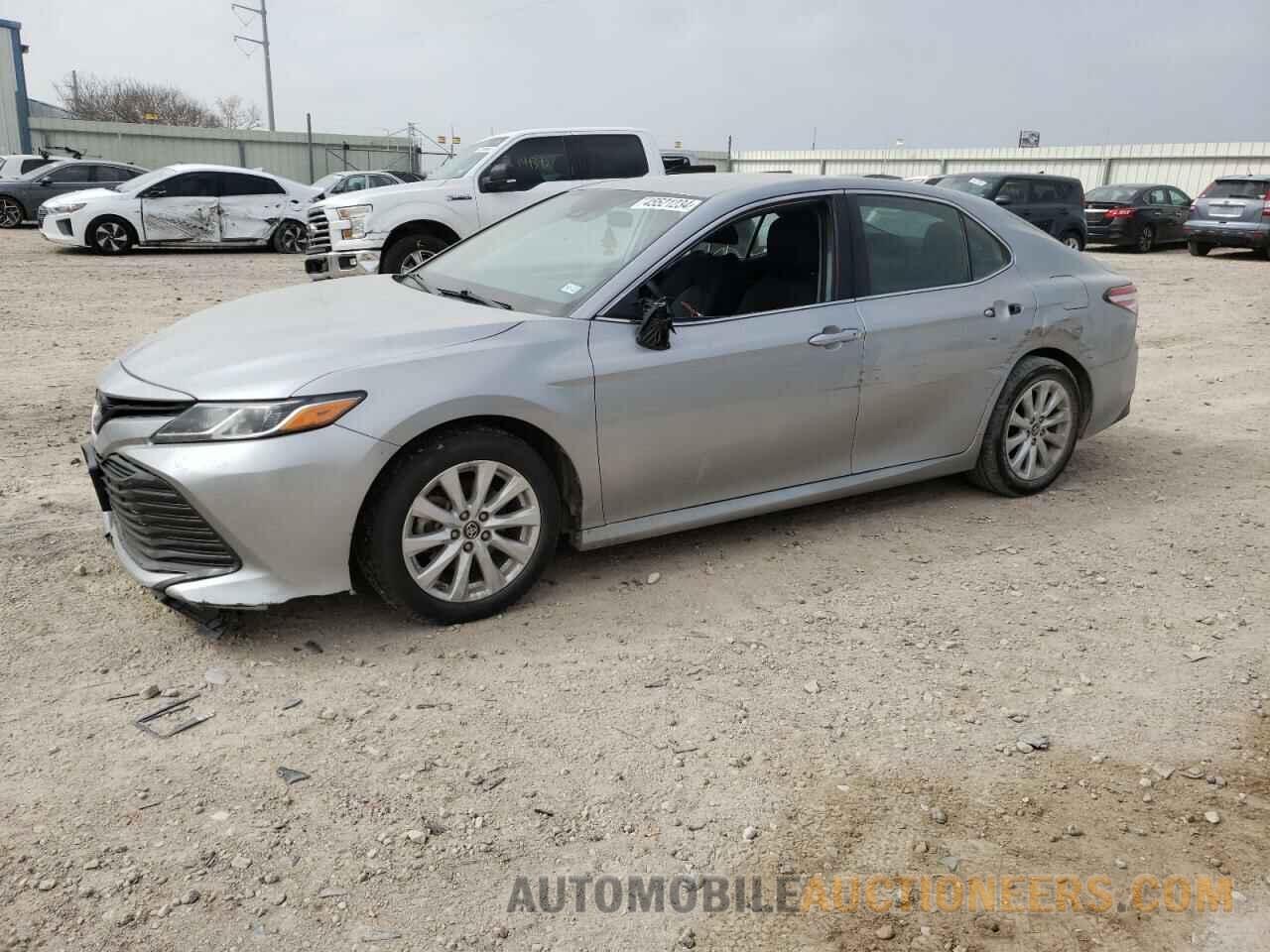 4T1B11HK9KU727842 TOYOTA CAMRY 2019