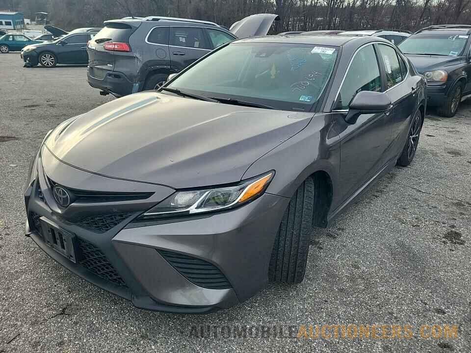 4T1B11HK9KU760694 Toyota Camry 2019