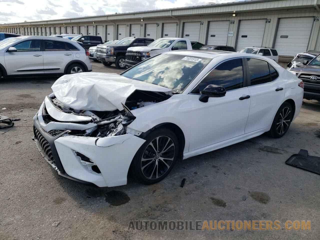 4T1B11HK9KU819422 TOYOTA CAMRY 2019