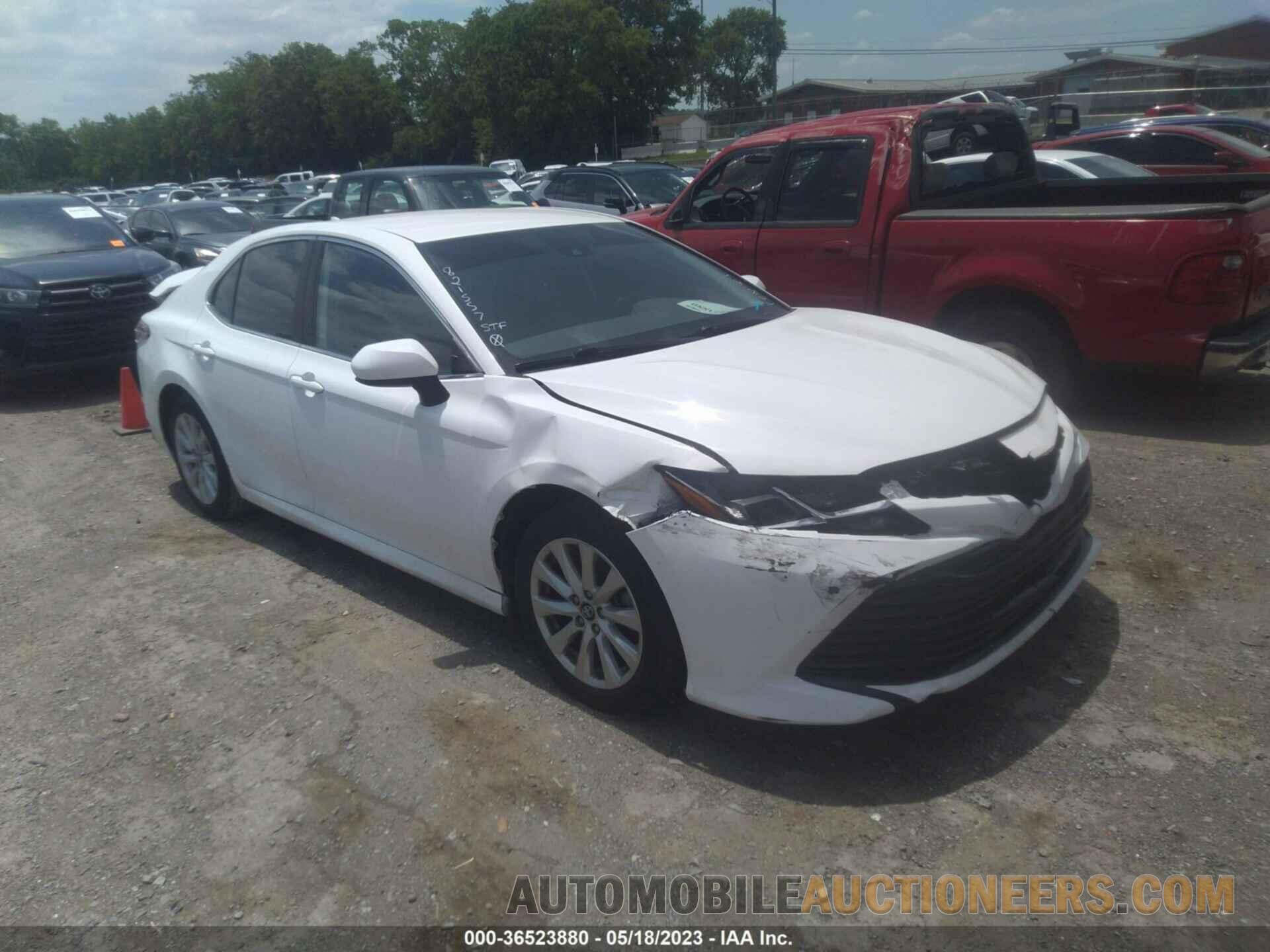 4T1B11HK9KU821557 TOYOTA CAMRY 2019