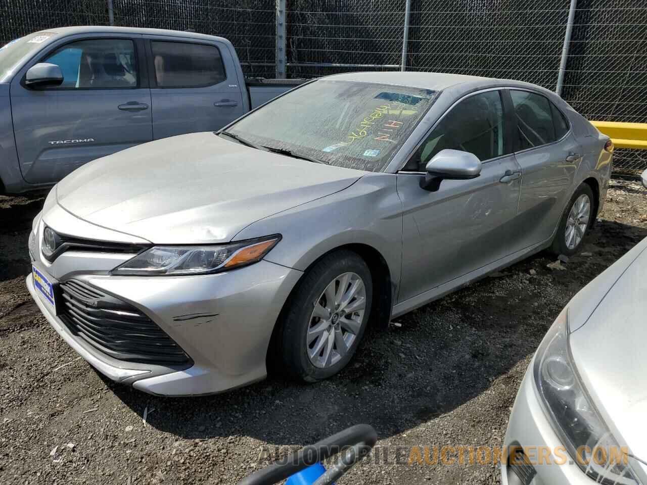 4T1B11HK9KU825429 TOYOTA CAMRY 2019