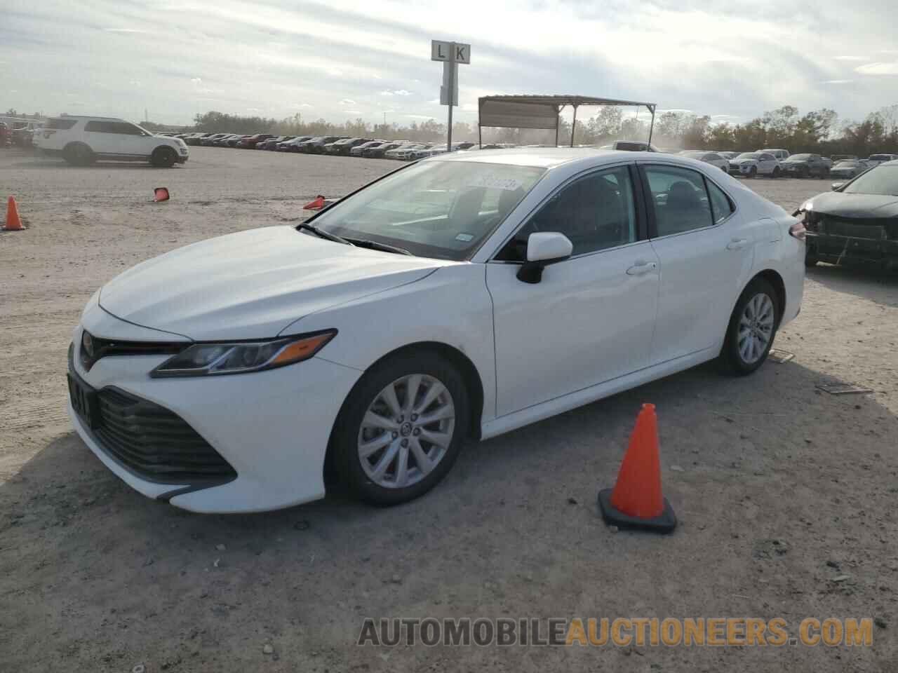 4T1B11HK9KU851447 TOYOTA CAMRY 2019