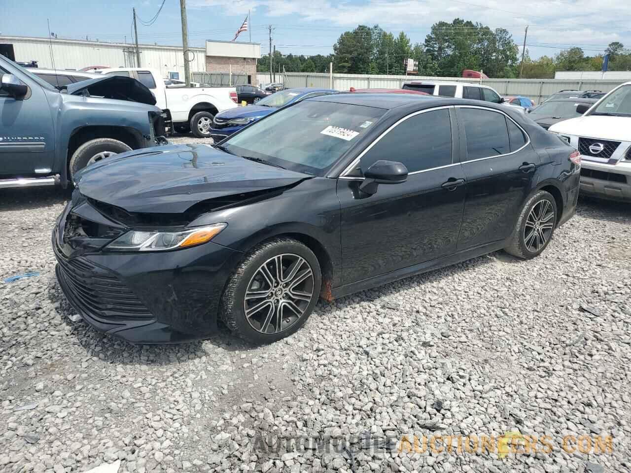 4T1B11HKXJU005990 TOYOTA CAMRY 2018