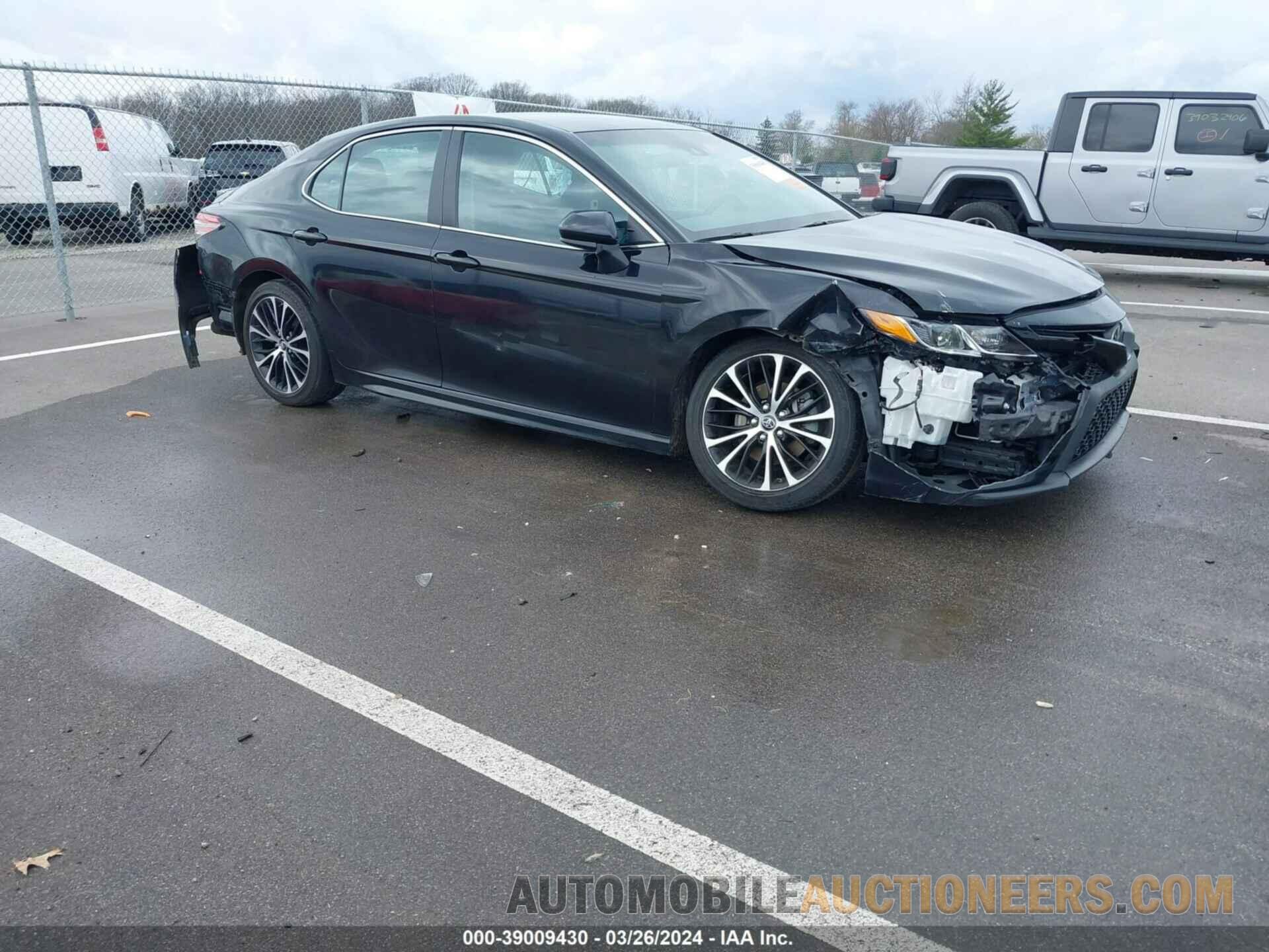 4T1B11HKXJU007349 TOYOTA CAMRY 2018