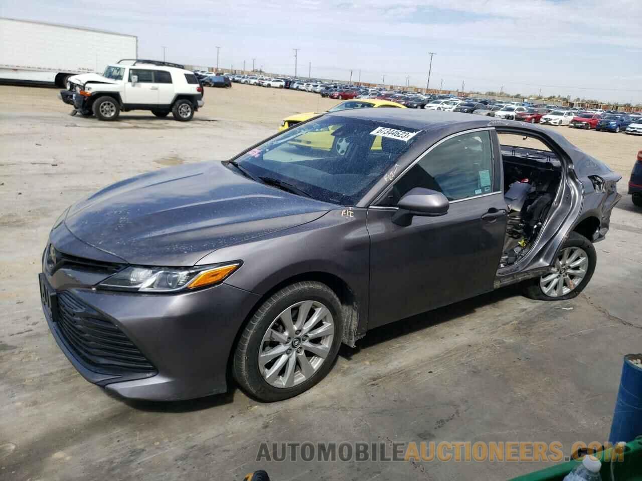 4T1B11HKXJU011899 TOYOTA CAMRY 2018