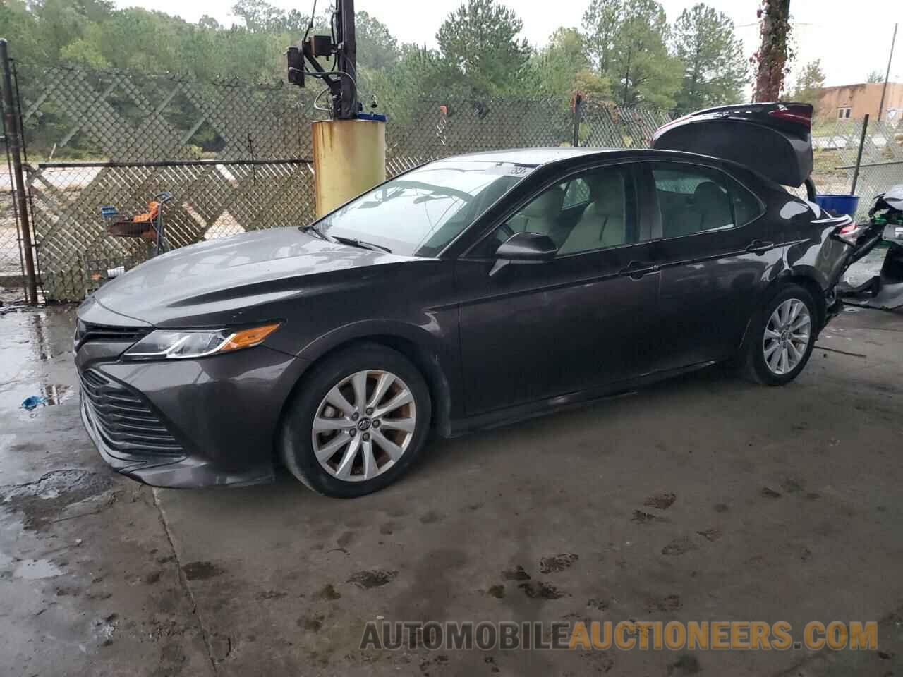 4T1B11HKXJU013975 TOYOTA CAMRY 2018