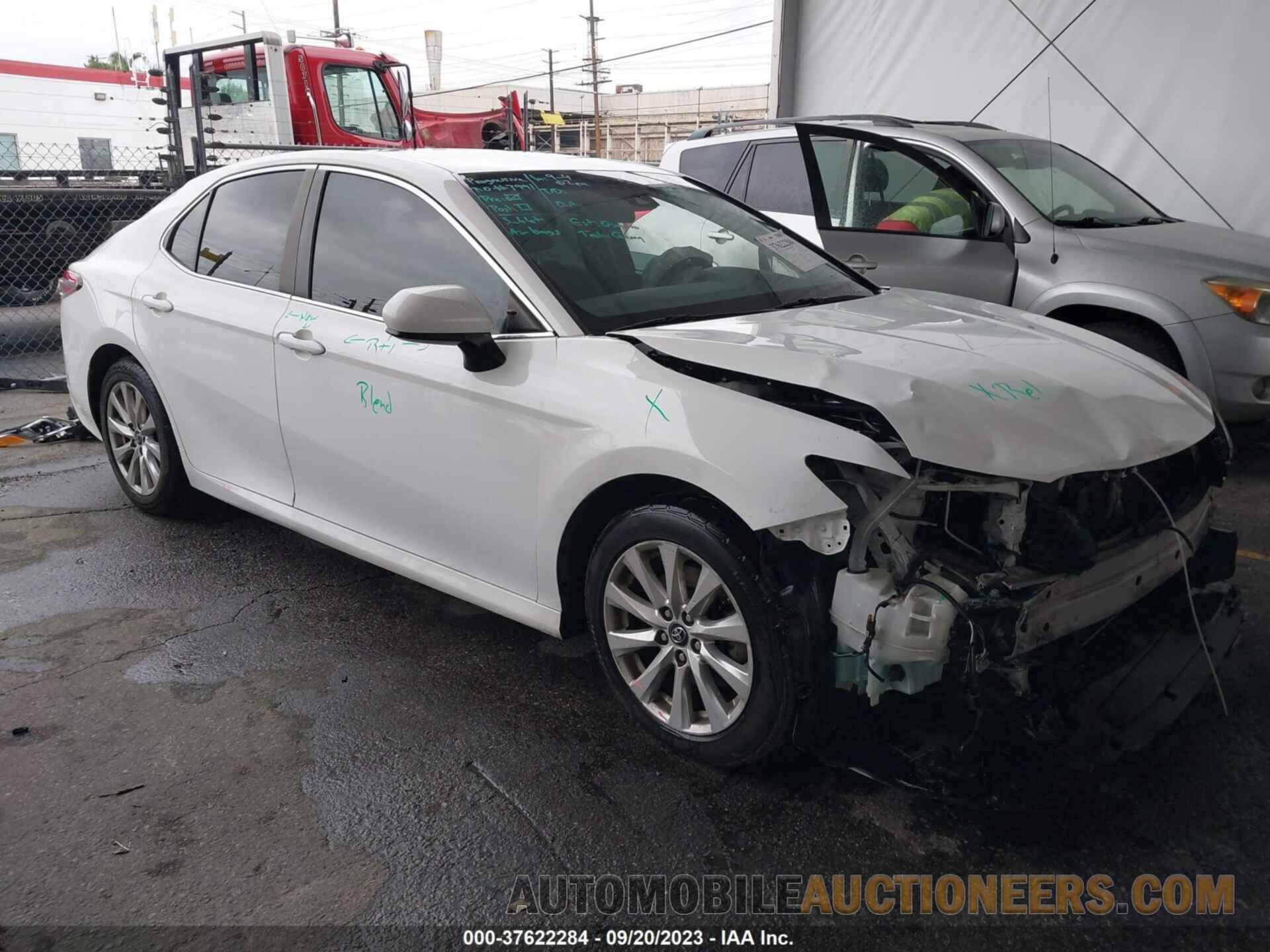 4T1B11HKXJU018674 TOYOTA CAMRY 2018