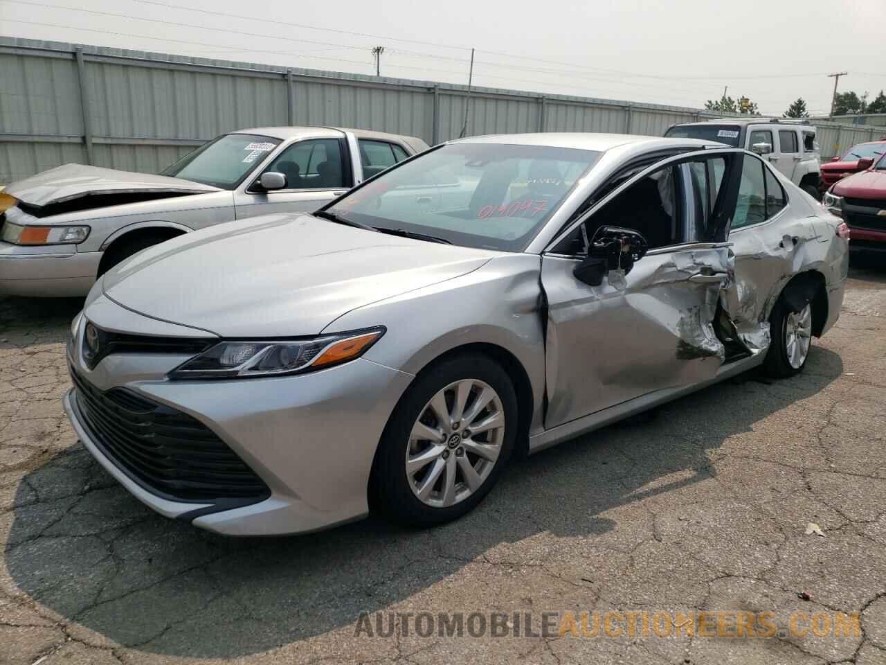 4T1B11HKXJU019047 TOYOTA CAMRY 2018