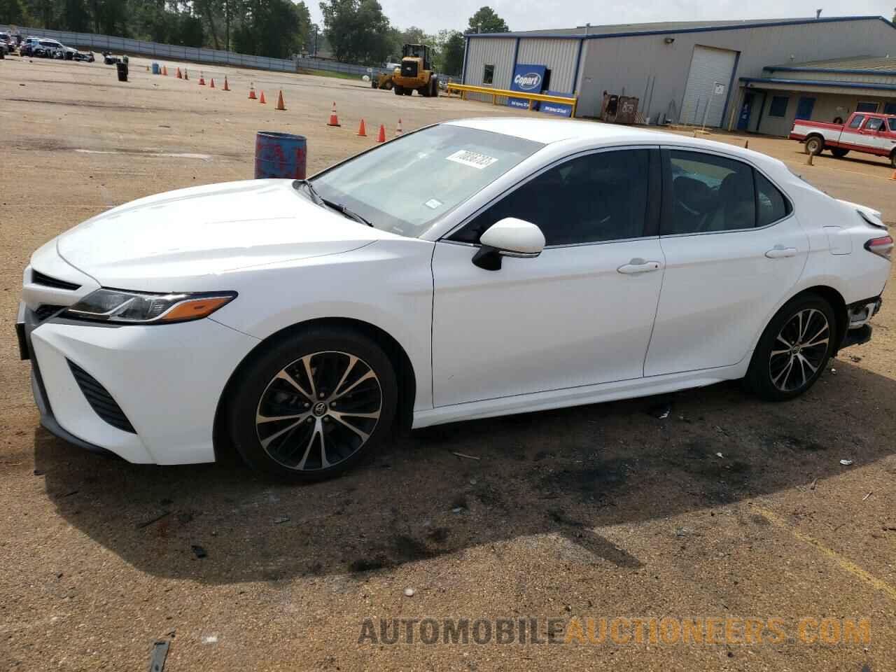 4T1B11HKXJU036687 TOYOTA CAMRY 2018