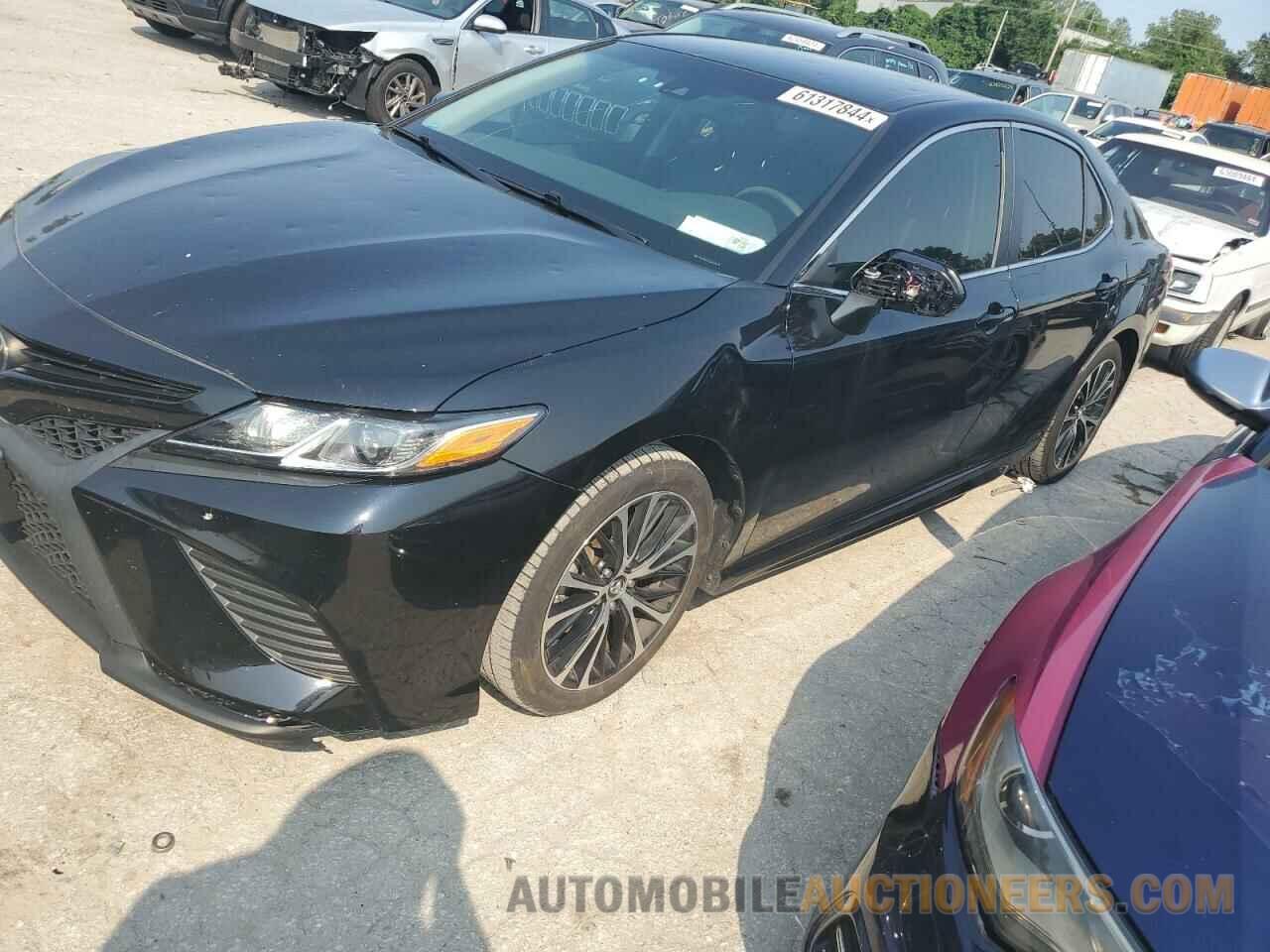 4T1B11HKXJU042229 TOYOTA CAMRY 2018