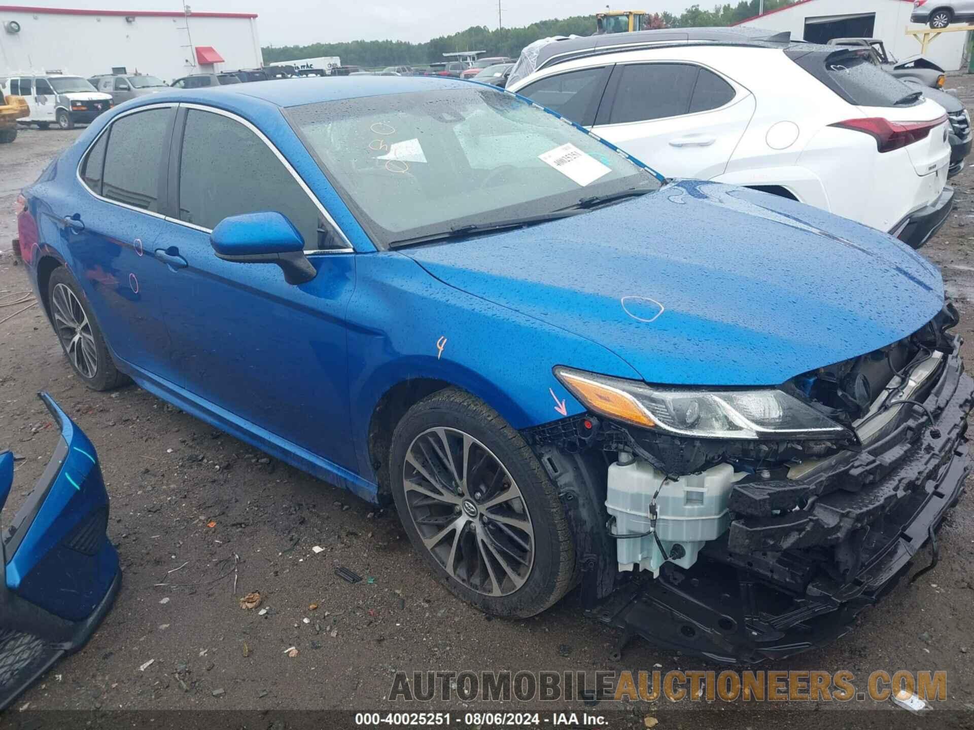 4T1B11HKXJU046250 TOYOTA CAMRY 2018