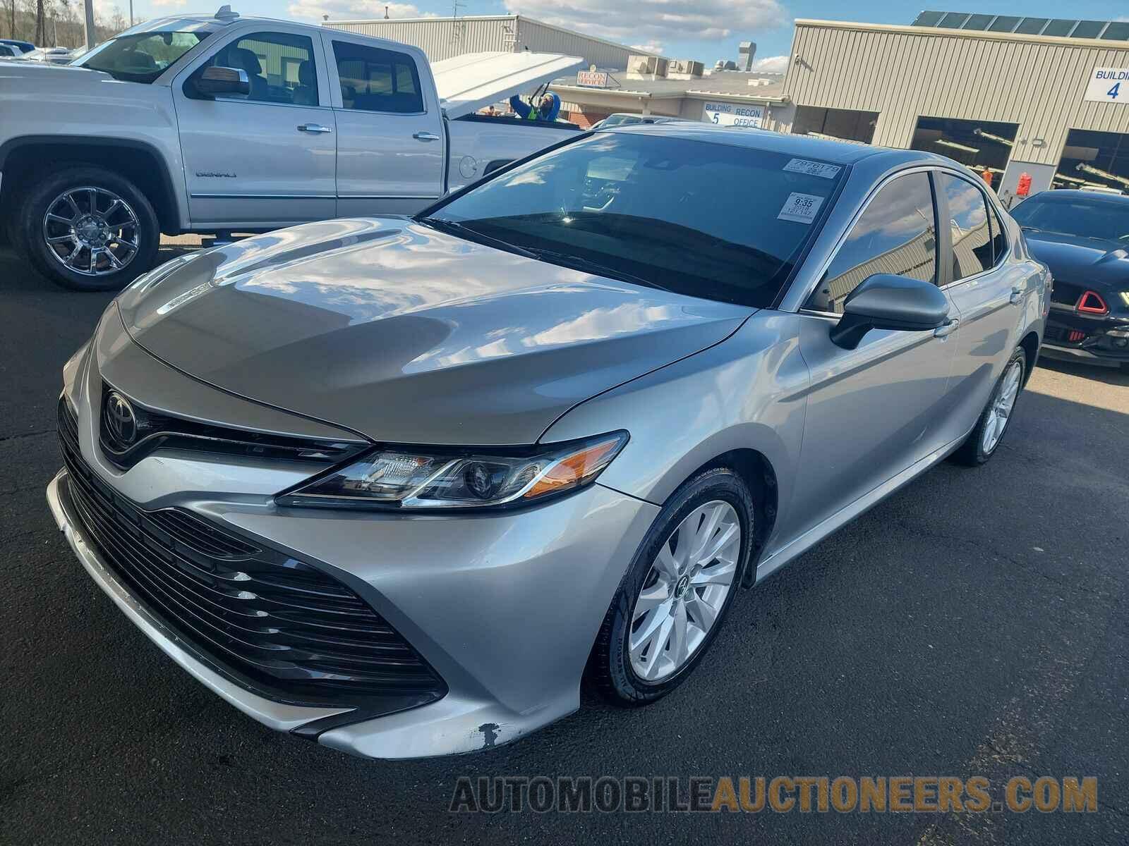 4T1B11HKXJU049164 Toyota Camry 2018