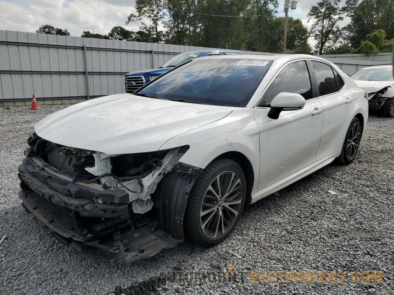 4T1B11HKXJU051125 TOYOTA CAMRY 2018