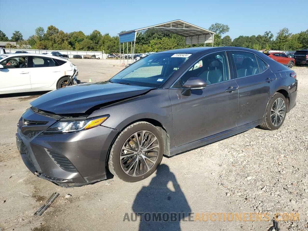 4T1B11HKXJU056695 TOYOTA CAMRY 2018