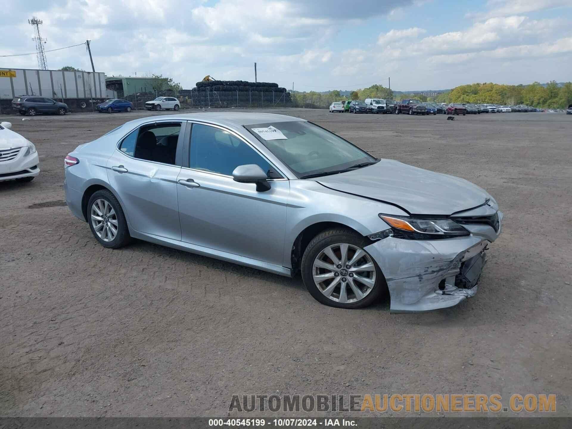 4T1B11HKXJU060049 TOYOTA CAMRY 2018