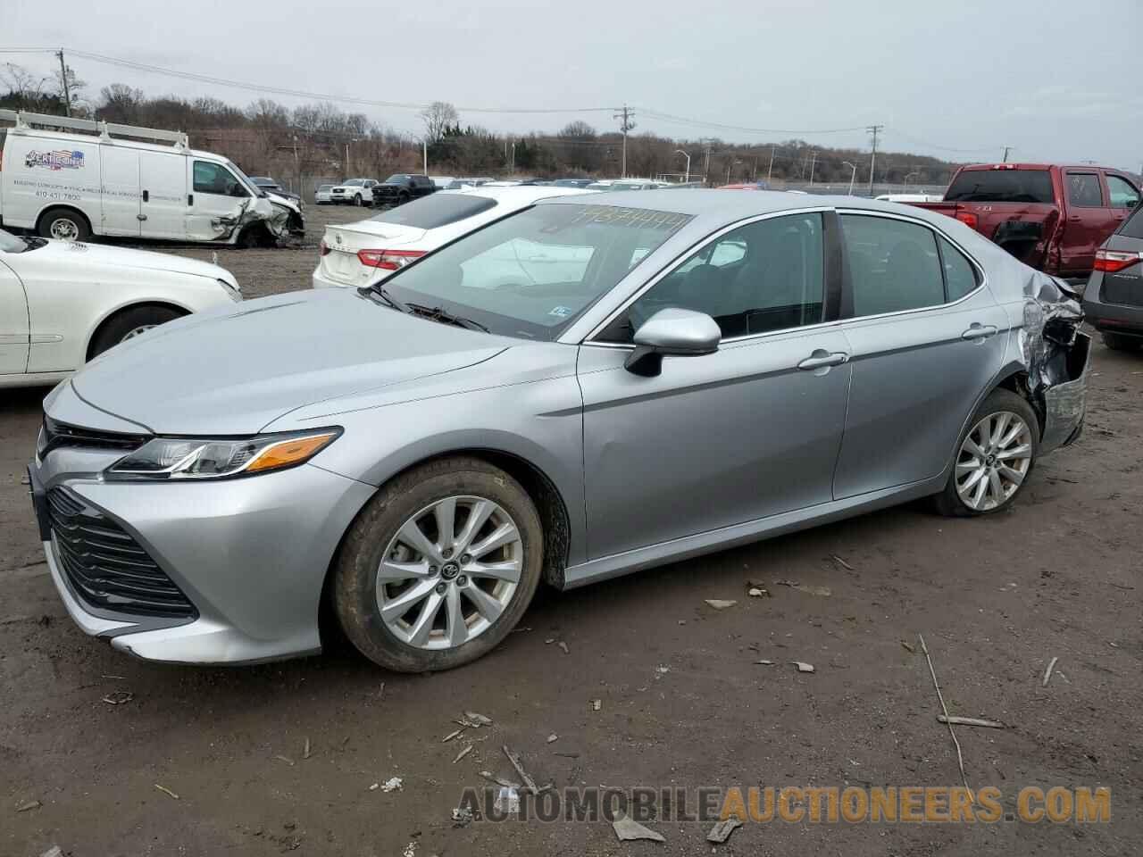 4T1B11HKXJU060052 TOYOTA CAMRY 2018