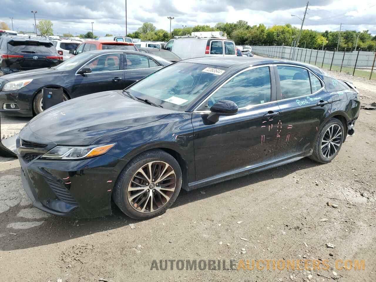 4T1B11HKXJU060066 TOYOTA CAMRY 2018