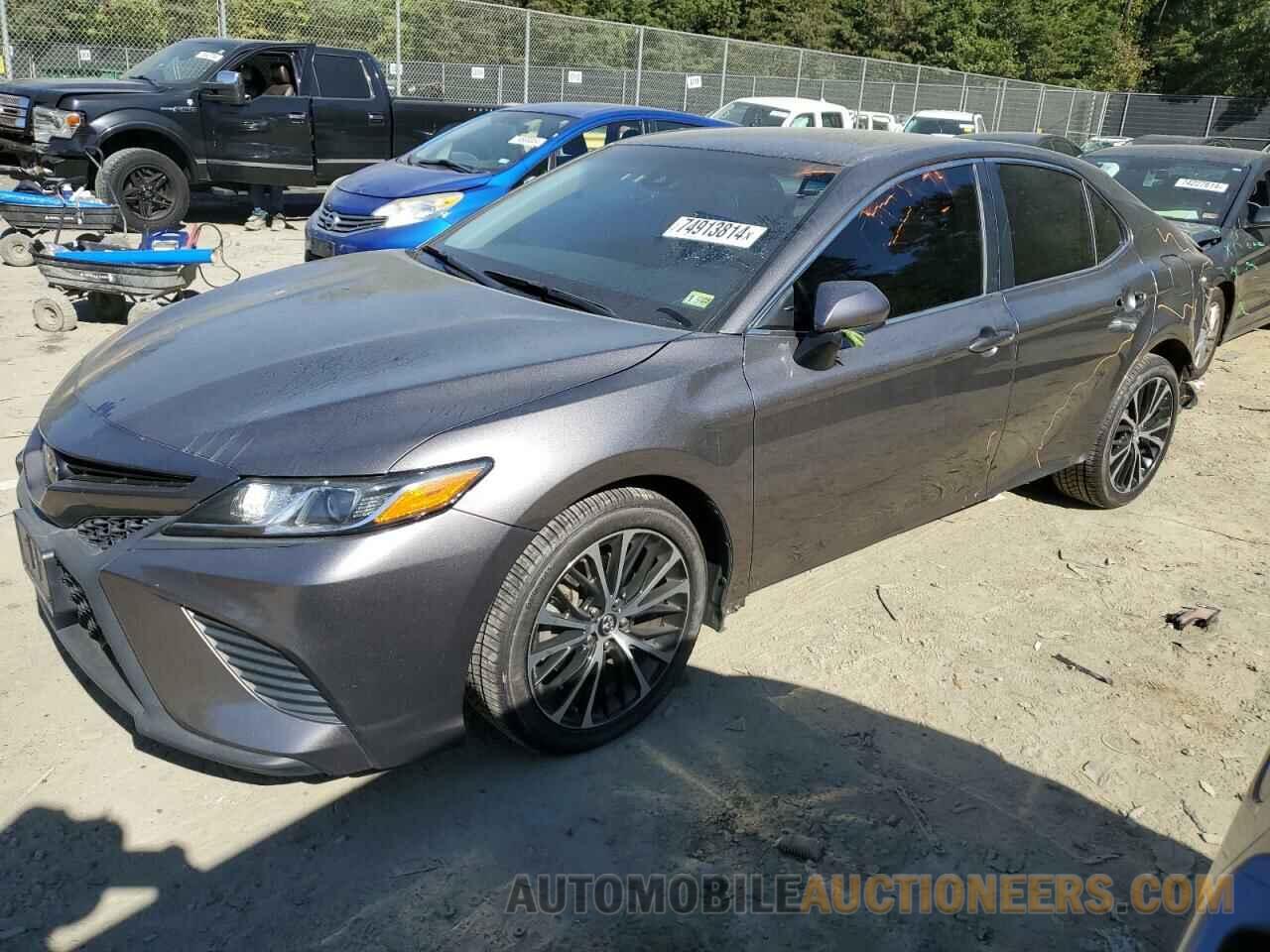 4T1B11HKXJU060584 TOYOTA CAMRY 2018