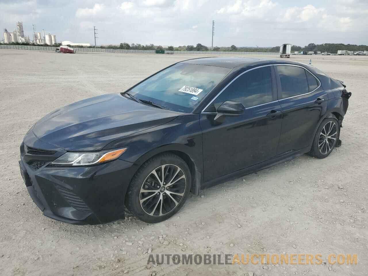 4T1B11HKXJU067938 TOYOTA CAMRY 2018