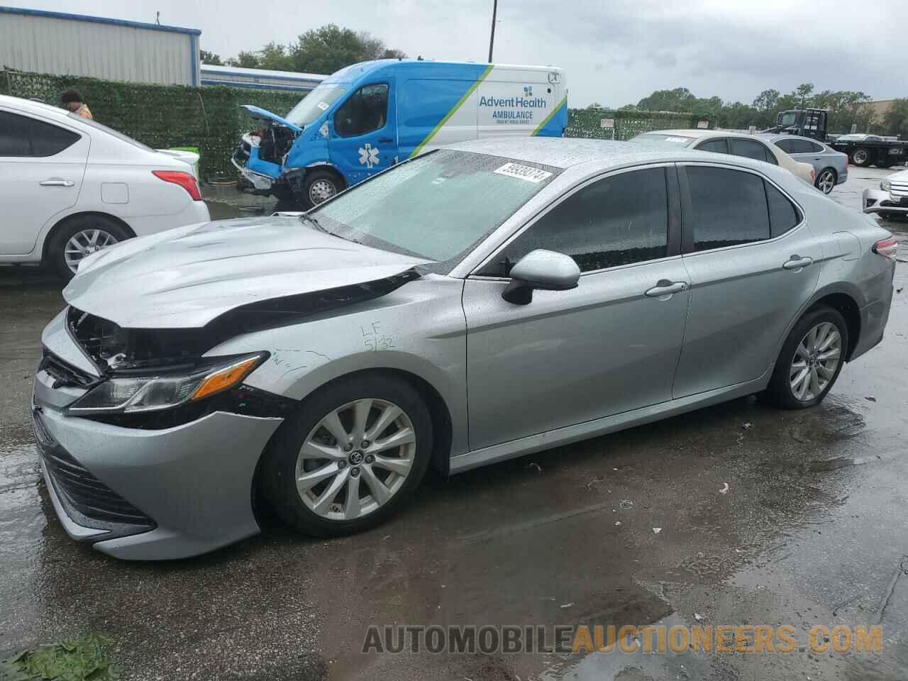 4T1B11HKXJU070421 TOYOTA CAMRY 2018