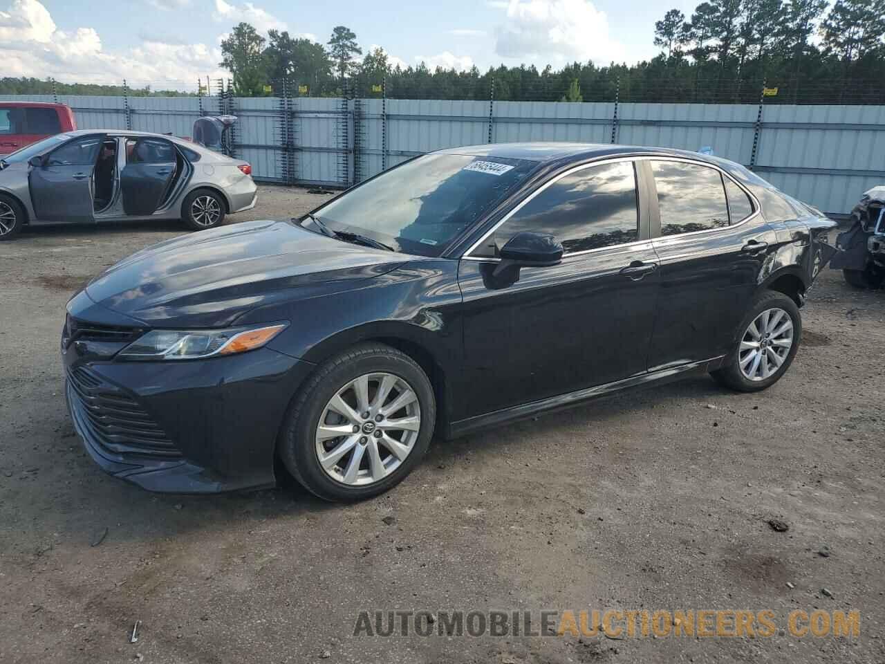 4T1B11HKXJU071469 TOYOTA CAMRY 2018