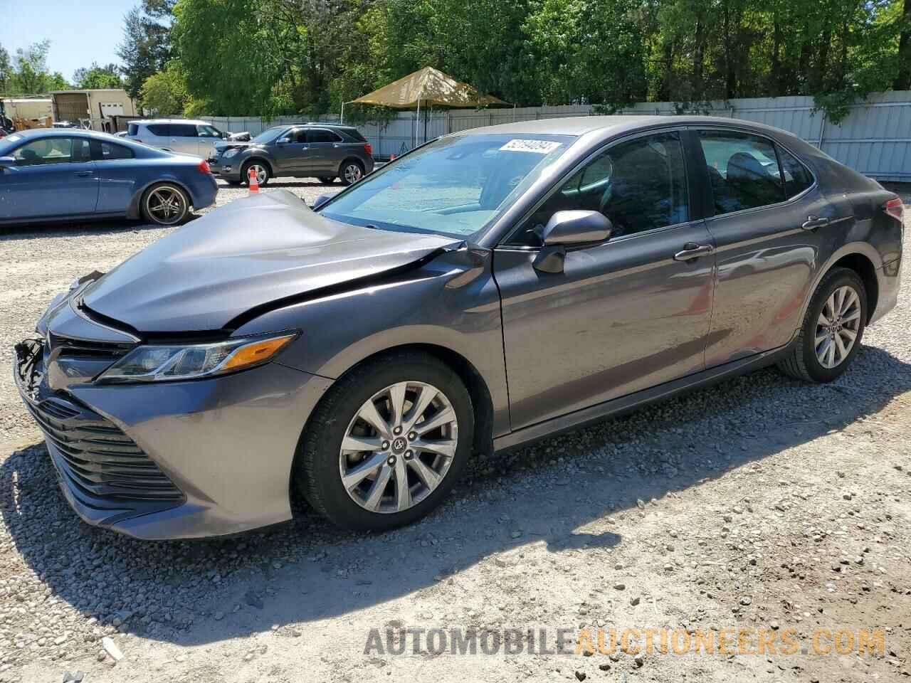 4T1B11HKXJU074260 TOYOTA CAMRY 2018