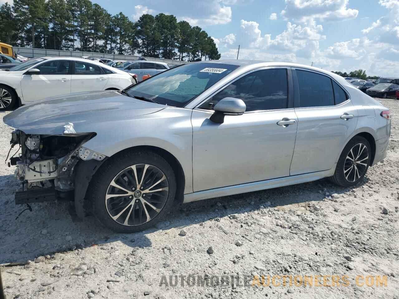 4T1B11HKXJU074579 TOYOTA CAMRY 2018