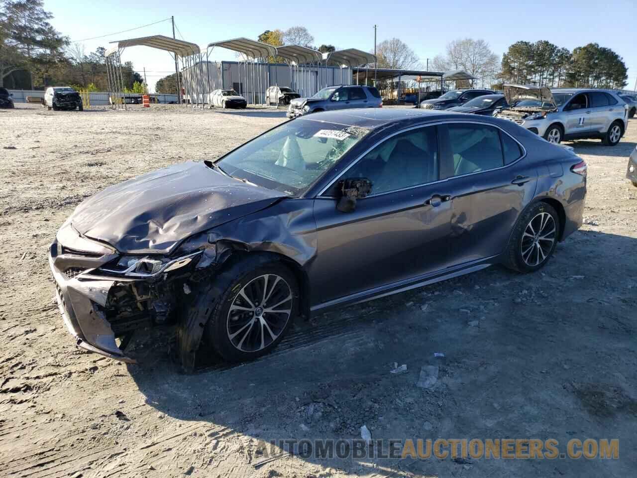 4T1B11HKXJU074856 TOYOTA CAMRY 2018