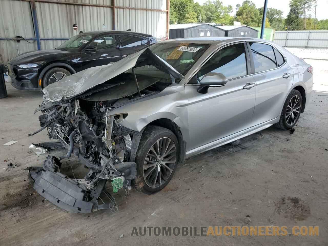 4T1B11HKXJU076574 TOYOTA CAMRY 2018