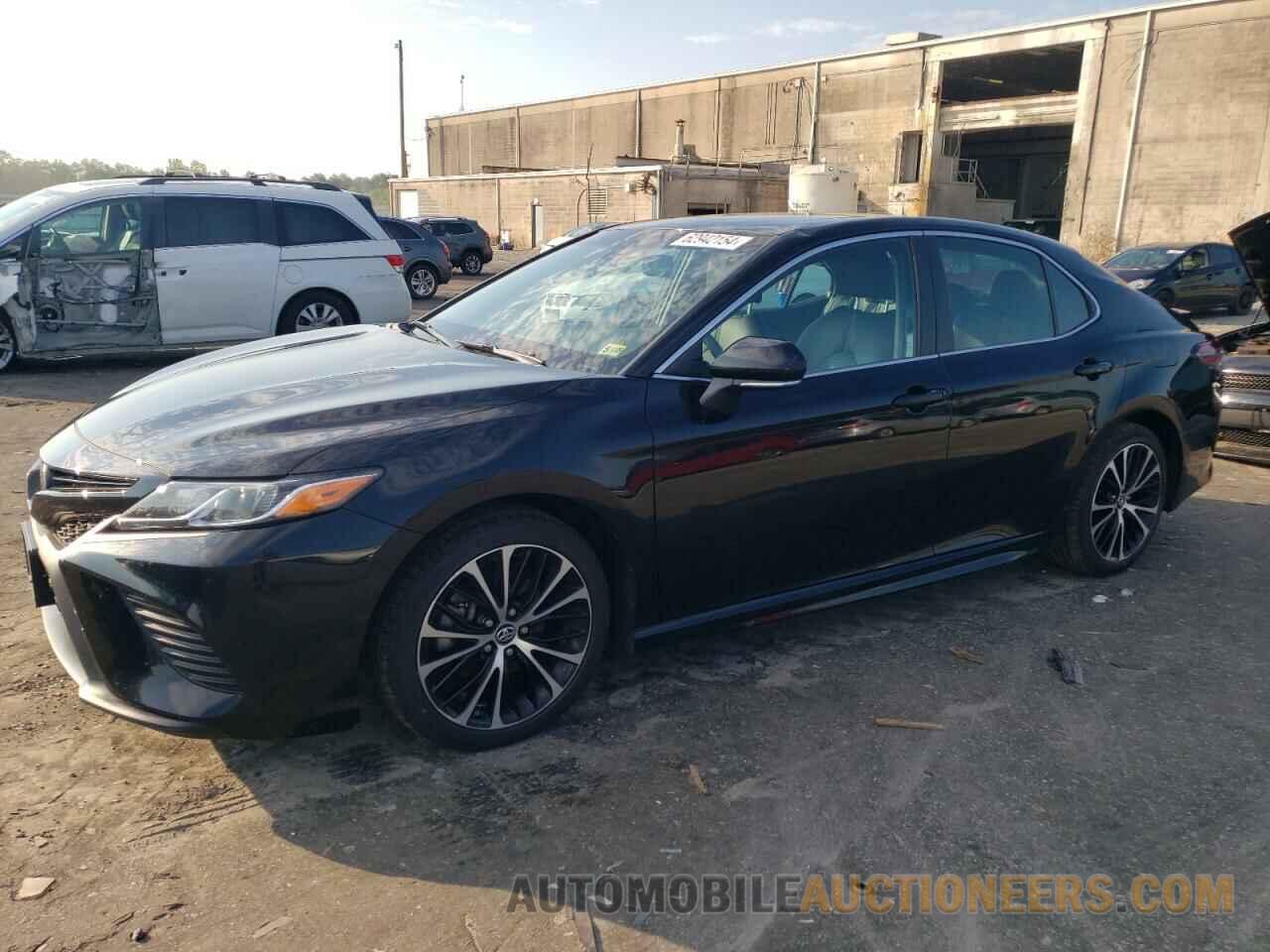 4T1B11HKXJU080835 TOYOTA CAMRY 2018