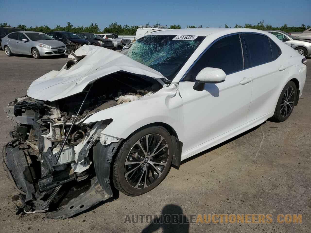 4T1B11HKXJU082472 TOYOTA CAMRY 2018