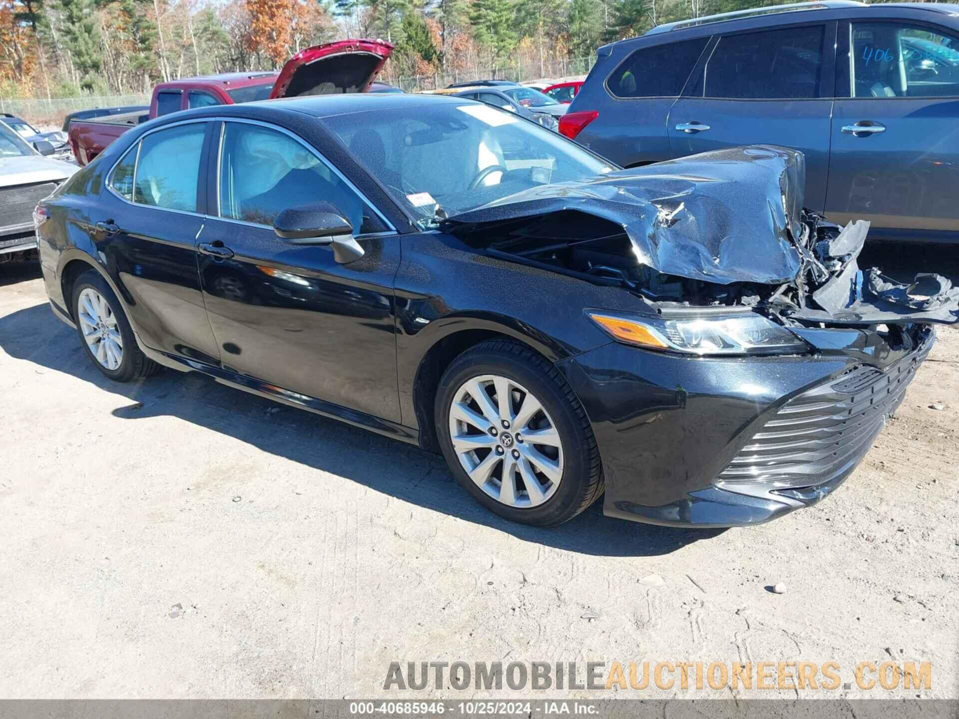 4T1B11HKXJU085744 TOYOTA CAMRY 2018