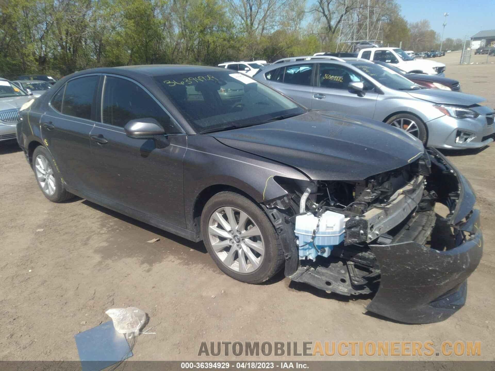 4T1B11HKXJU086179 TOYOTA CAMRY 2018