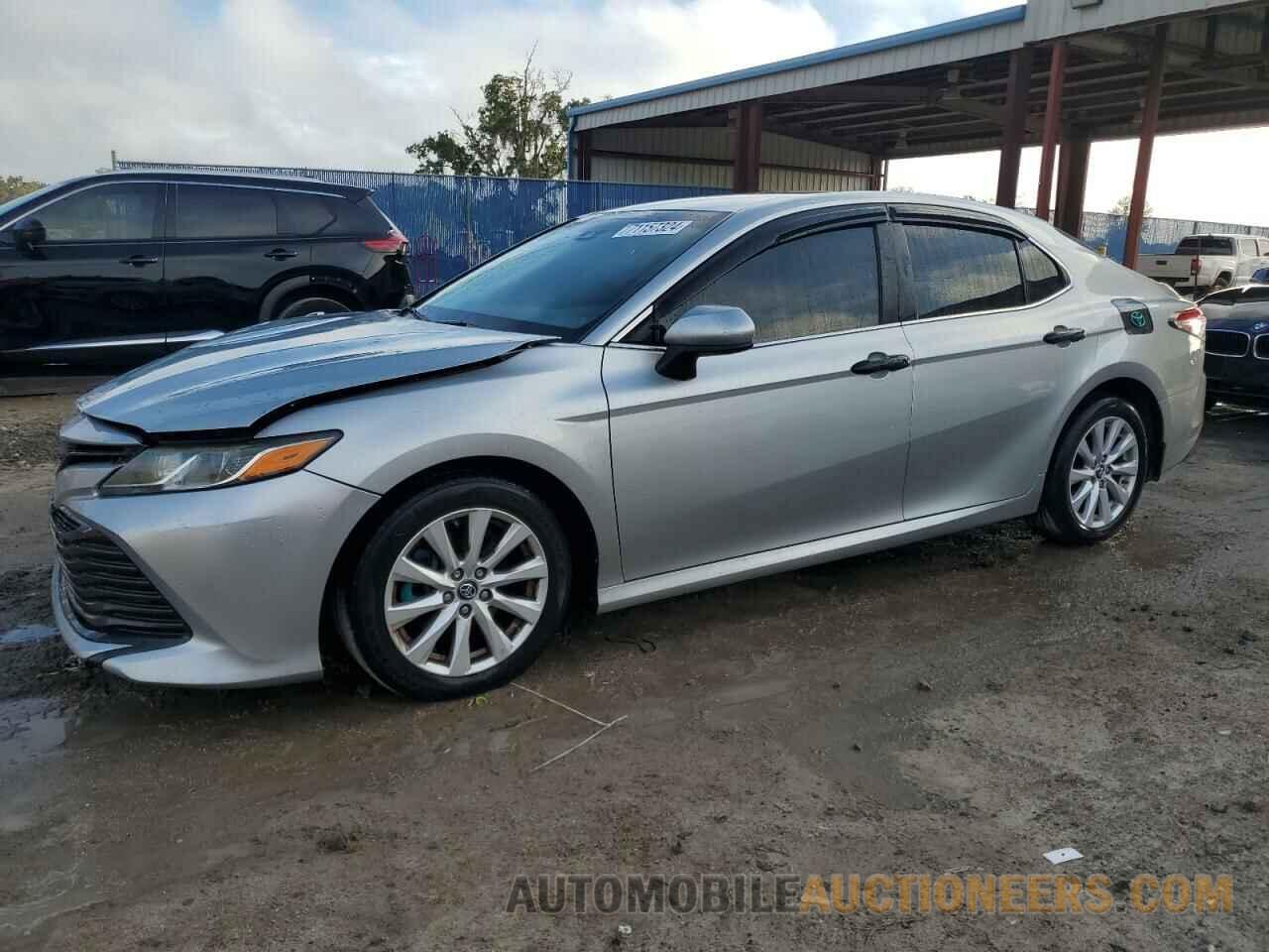 4T1B11HKXJU086196 TOYOTA CAMRY 2018